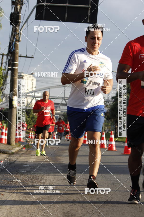 Buy your photos of the eventSantander Track & Field Run Series - Shopping Tambor on Fotop