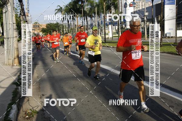 Buy your photos of the eventSantander Track & Field Run Series - Shopping Tambor on Fotop
