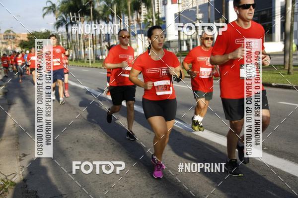 Buy your photos of the eventSantander Track & Field Run Series - Shopping Tambor on Fotop
