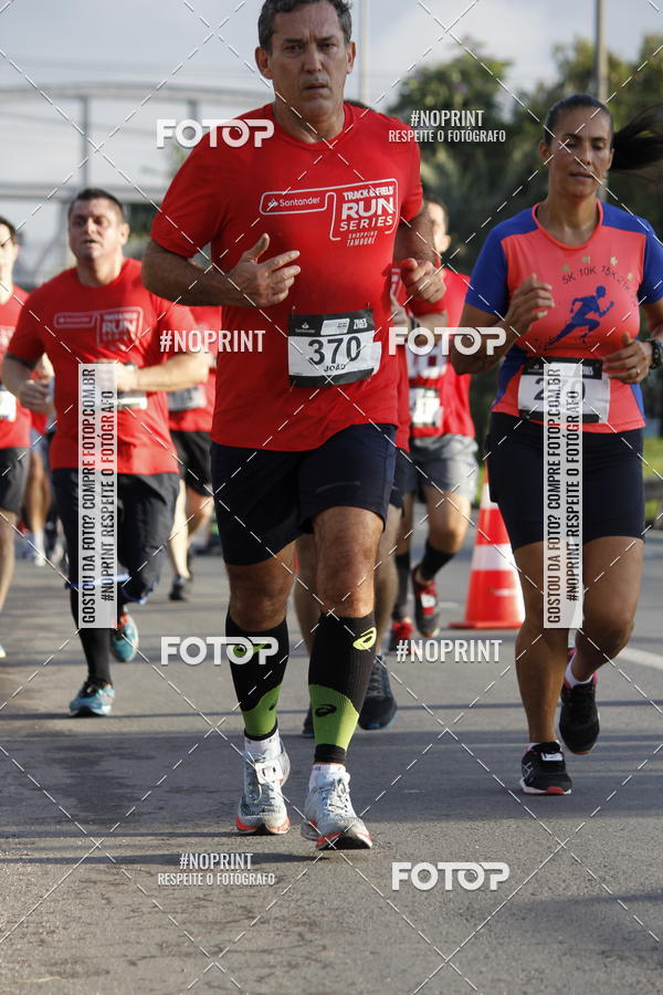Buy your photos of the eventSantander Track & Field Run Series - Shopping Tambor on Fotop