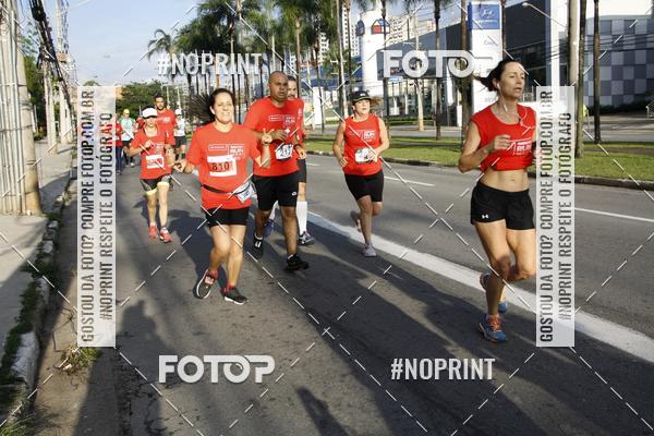 Buy your photos of the eventSantander Track & Field Run Series - Shopping Tambor on Fotop