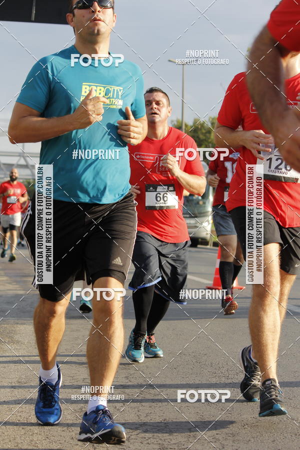 Buy your photos of the eventSantander Track & Field Run Series - Shopping Tambor on Fotop