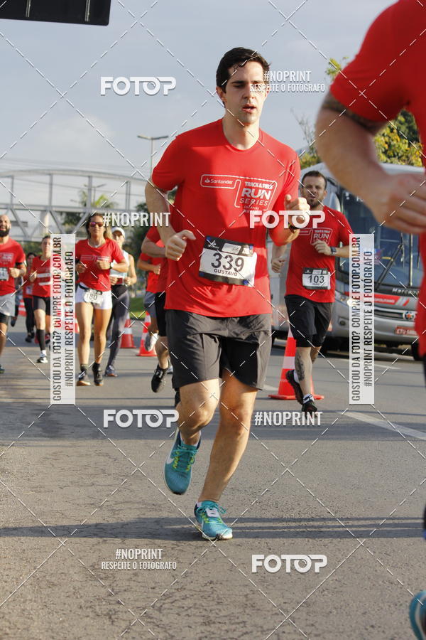 Buy your photos of the eventSantander Track & Field Run Series - Shopping Tambor on Fotop