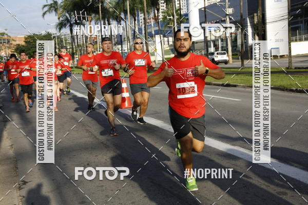 Buy your photos of the eventSantander Track & Field Run Series - Shopping Tambor on Fotop