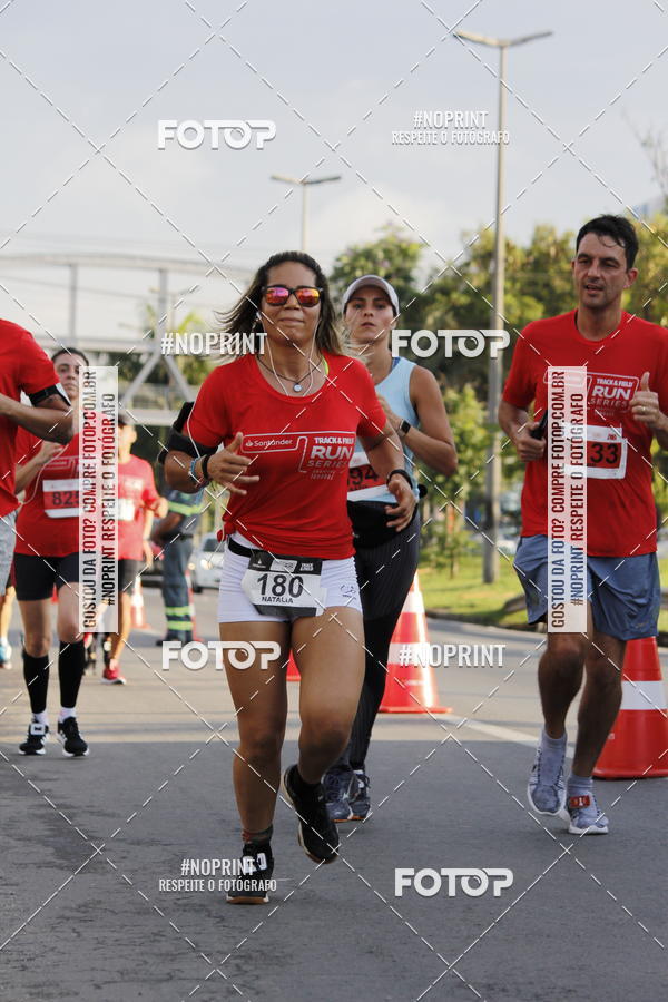Buy your photos of the eventSantander Track & Field Run Series - Shopping Tambor on Fotop
