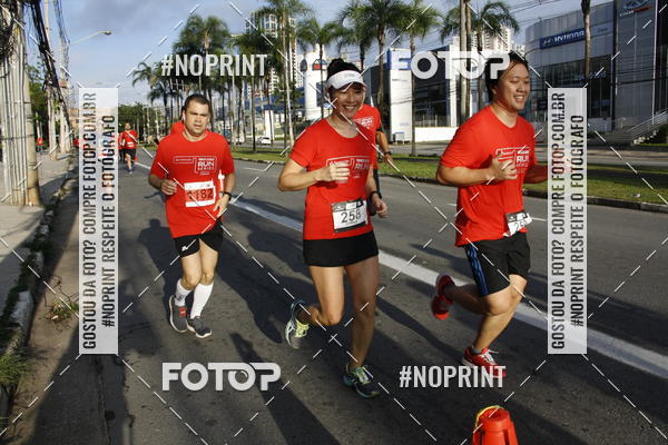 Buy your photos of the eventSantander Track & Field Run Series - Shopping Tambor on Fotop