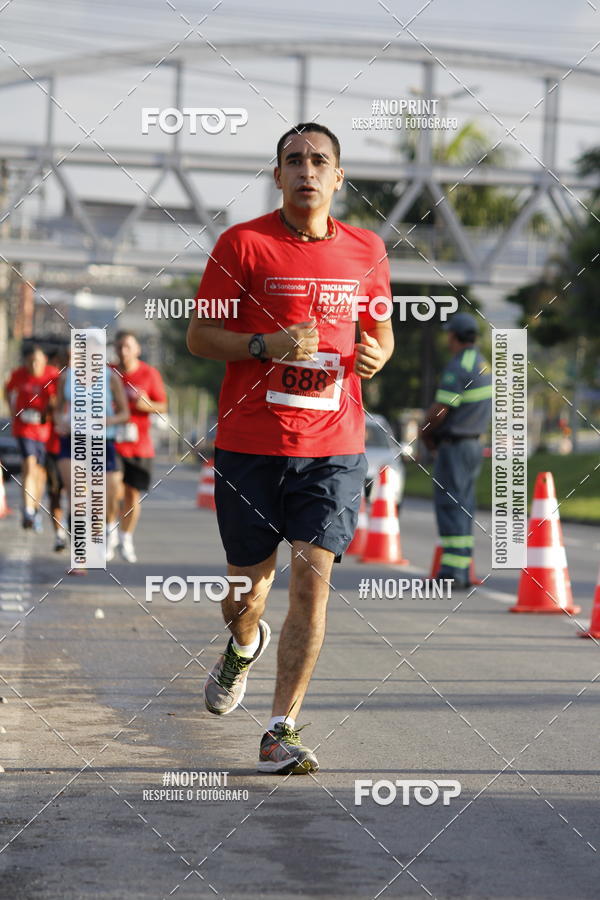 Buy your photos of the eventSantander Track & Field Run Series - Shopping Tambor on Fotop