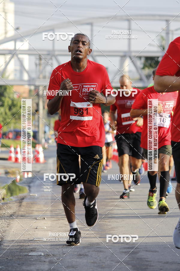 Buy your photos of the eventSantander Track & Field Run Series - Shopping Tambor on Fotop