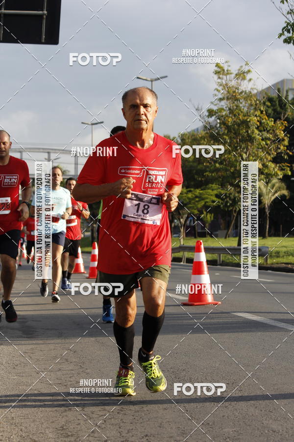 Buy your photos of the eventSantander Track & Field Run Series - Shopping Tambor on Fotop