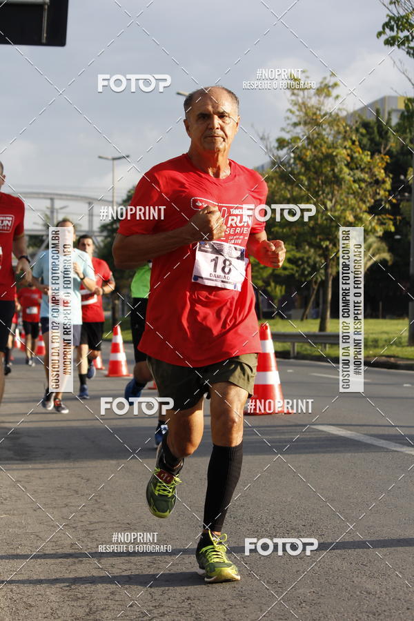 Buy your photos of the eventSantander Track & Field Run Series - Shopping Tambor on Fotop