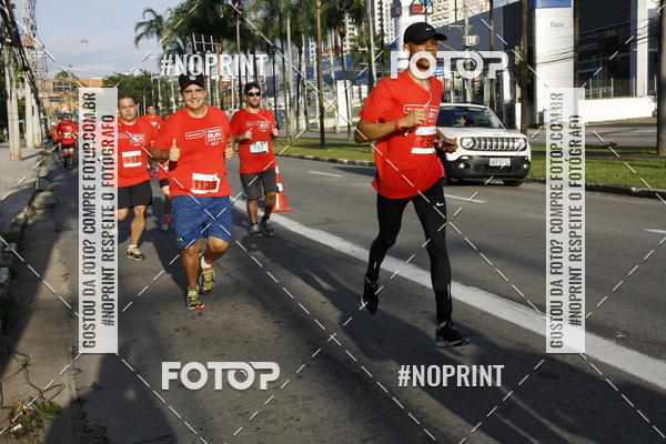 Buy your photos of the eventSantander Track & Field Run Series - Shopping Tambor on Fotop