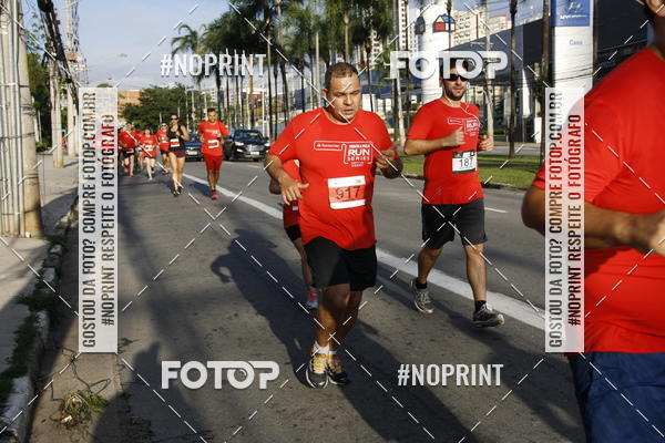 Buy your photos of the eventSantander Track & Field Run Series - Shopping Tambor on Fotop