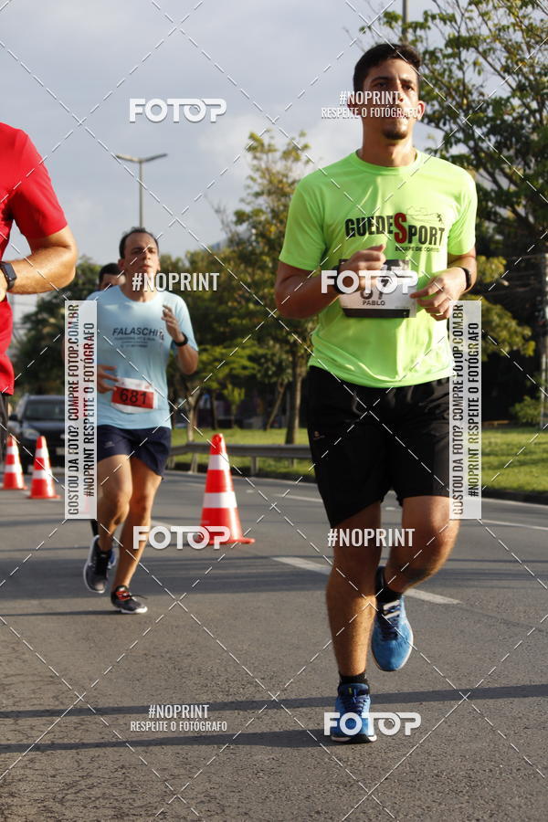 Buy your photos of the eventSantander Track & Field Run Series - Shopping Tambor on Fotop
