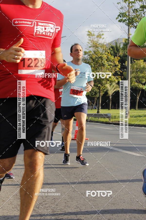 Buy your photos of the eventSantander Track & Field Run Series - Shopping Tambor on Fotop