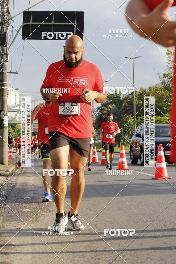 Buy your photos of the eventSantander Track & Field Run Series - Shopping Tambor on Fotop