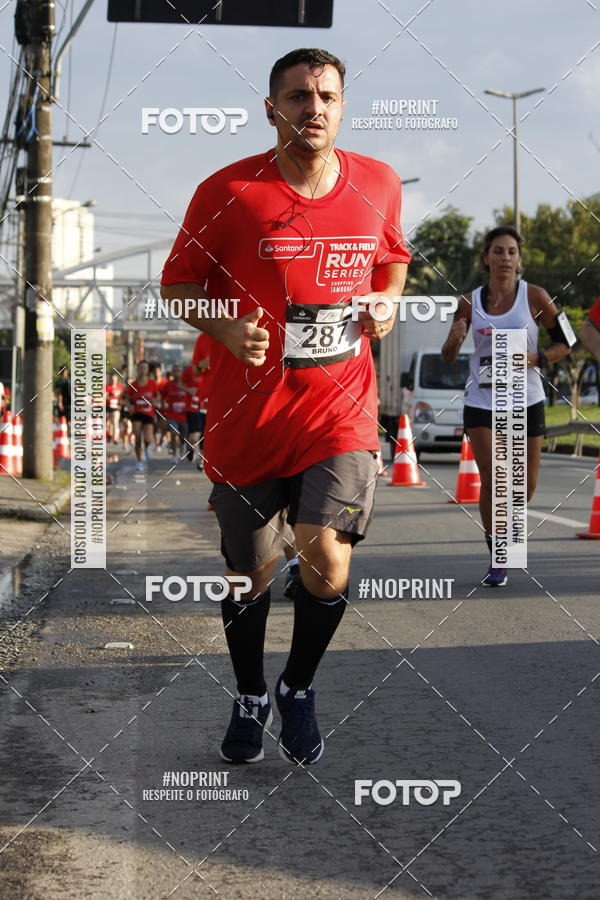 Buy your photos of the eventSantander Track & Field Run Series - Shopping Tambor on Fotop