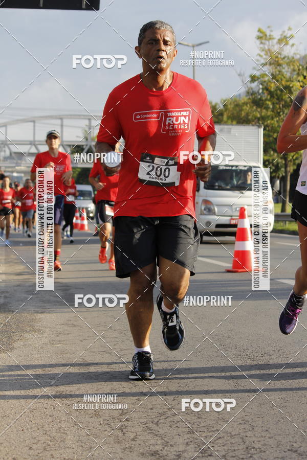 Buy your photos of the eventSantander Track & Field Run Series - Shopping Tambor on Fotop