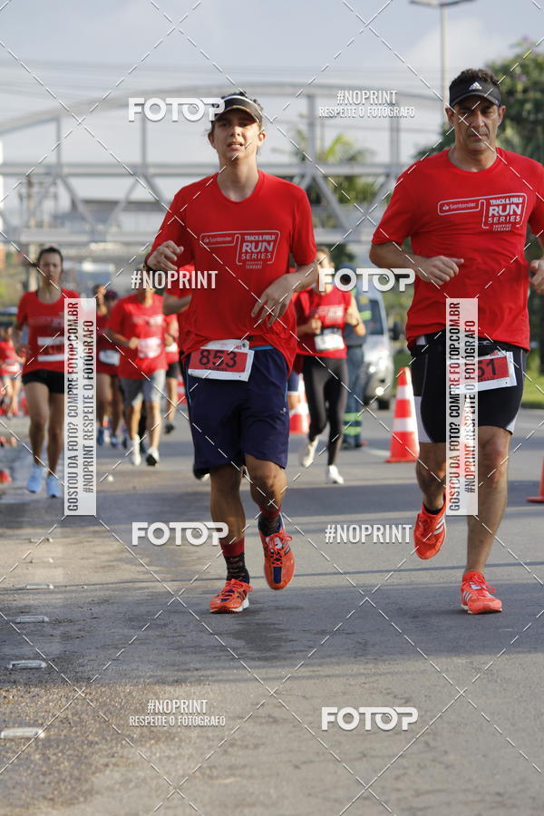 Buy your photos of the eventSantander Track & Field Run Series - Shopping Tambor on Fotop