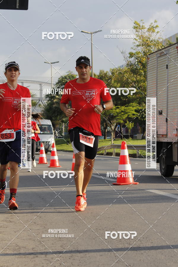 Buy your photos of the eventSantander Track & Field Run Series - Shopping Tambor on Fotop