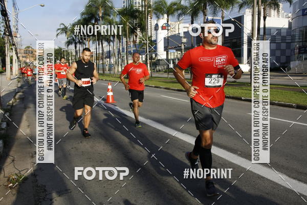 Buy your photos of the eventSantander Track & Field Run Series - Shopping Tambor on Fotop