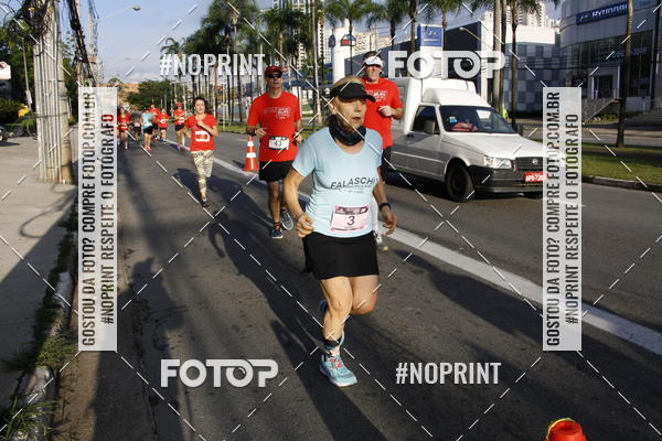 Buy your photos of the eventSantander Track & Field Run Series - Shopping Tambor on Fotop