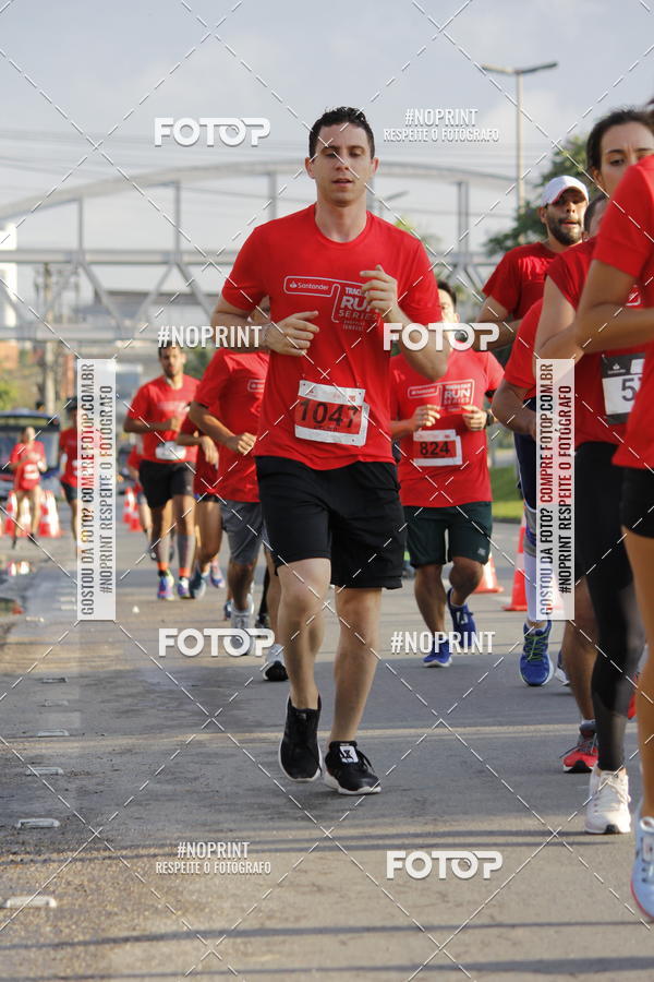 Buy your photos of the eventSantander Track & Field Run Series - Shopping Tambor on Fotop