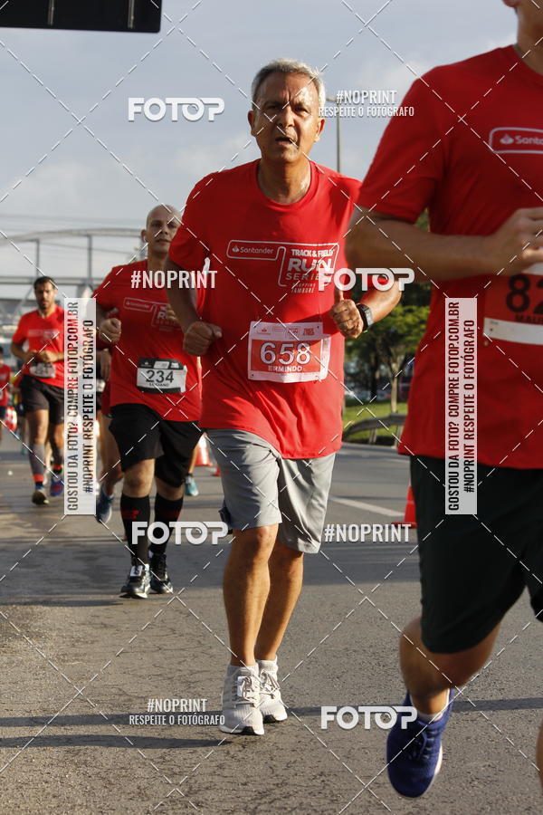 Buy your photos of the eventSantander Track & Field Run Series - Shopping Tambor on Fotop