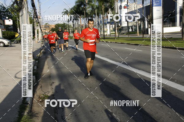 Buy your photos of the eventSantander Track & Field Run Series - Shopping Tambor on Fotop