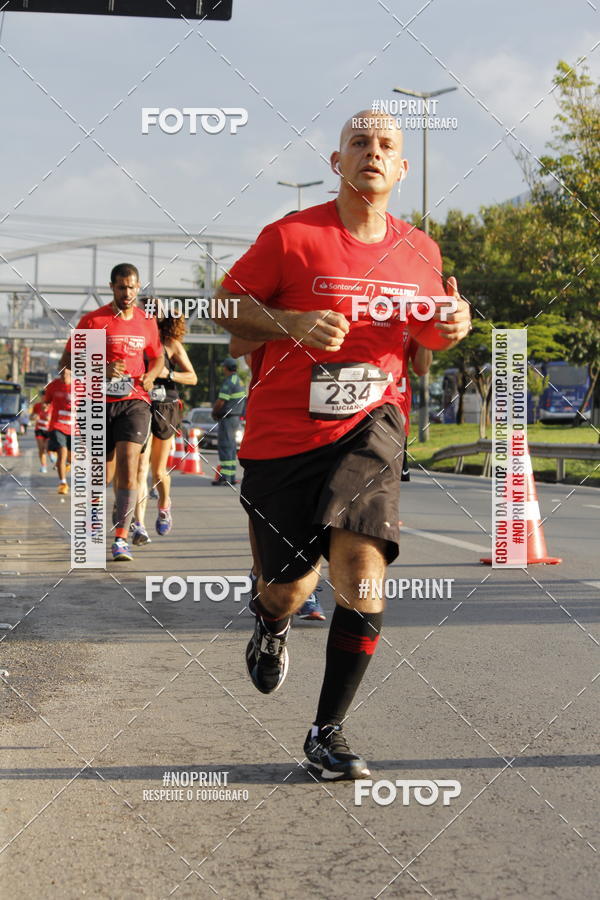Buy your photos of the eventSantander Track & Field Run Series - Shopping Tambor on Fotop