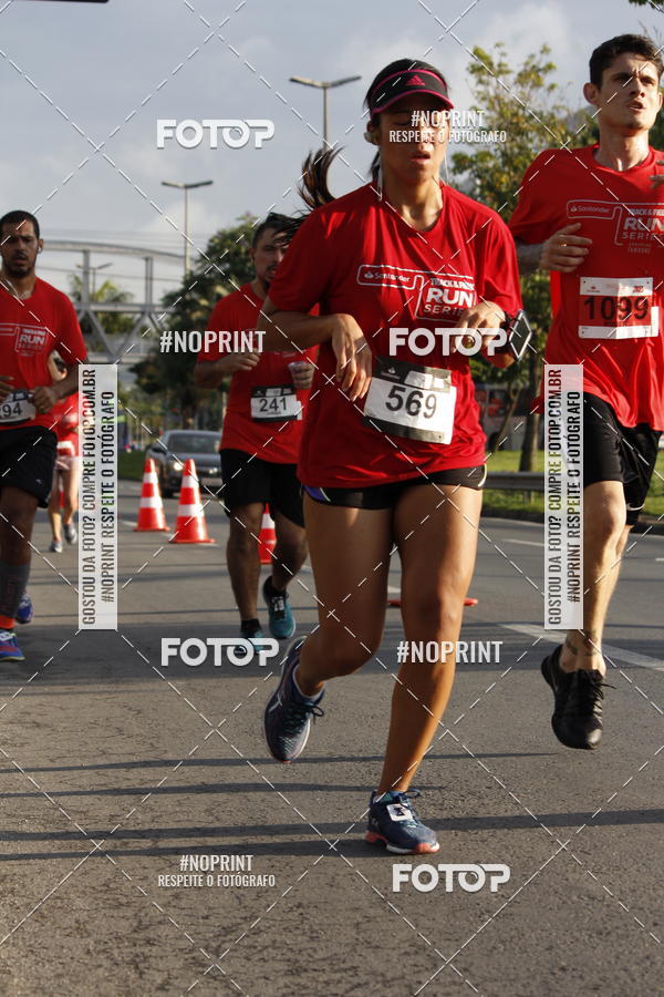 Buy your photos of the eventSantander Track & Field Run Series - Shopping Tambor on Fotop