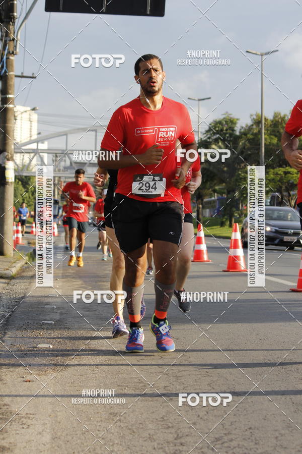 Buy your photos of the eventSantander Track & Field Run Series - Shopping Tambor on Fotop