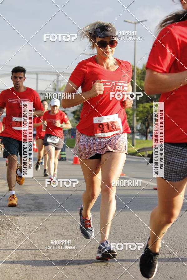 Buy your photos of the eventSantander Track & Field Run Series - Shopping Tambor on Fotop
