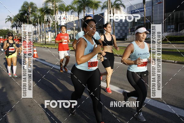 Buy your photos of the eventSantander Track & Field Run Series - Shopping Tambor on Fotop