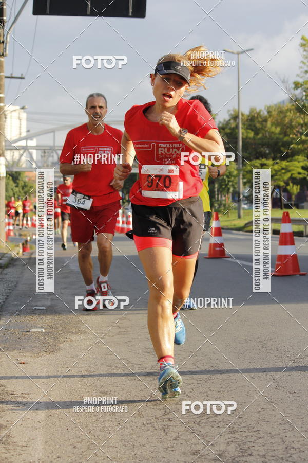 Buy your photos of the eventSantander Track & Field Run Series - Shopping Tambor on Fotop