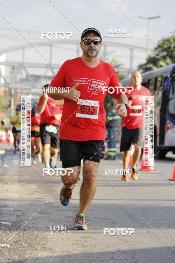 Buy your photos of the eventSantander Track & Field Run Series - Shopping Tambor on Fotop