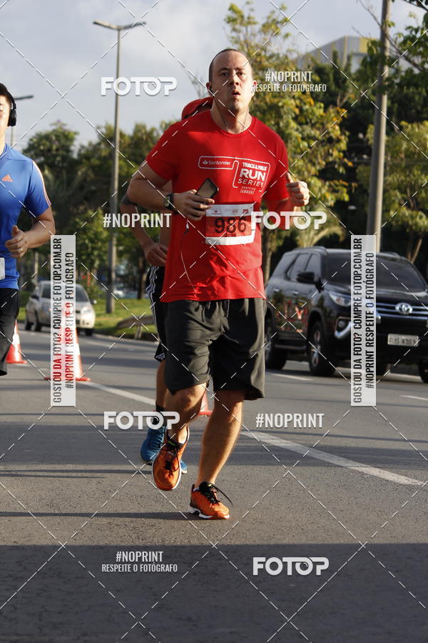 Buy your photos of the eventSantander Track & Field Run Series - Shopping Tambor on Fotop