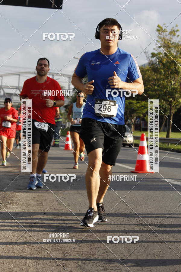 Buy your photos of the eventSantander Track & Field Run Series - Shopping Tambor on Fotop