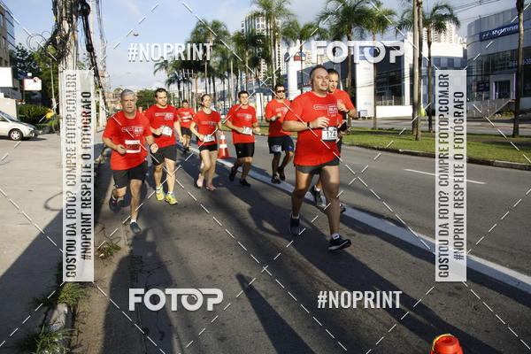 Buy your photos of the eventSantander Track & Field Run Series - Shopping Tambor on Fotop