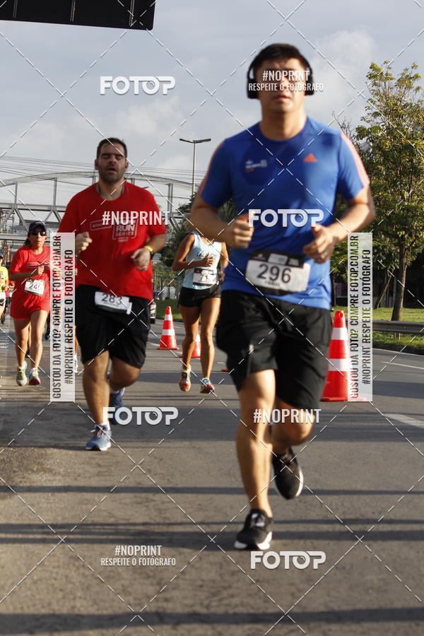 Buy your photos of the eventSantander Track & Field Run Series - Shopping Tambor on Fotop