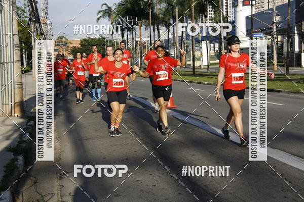 Buy your photos of the eventSantander Track & Field Run Series - Shopping Tambor on Fotop