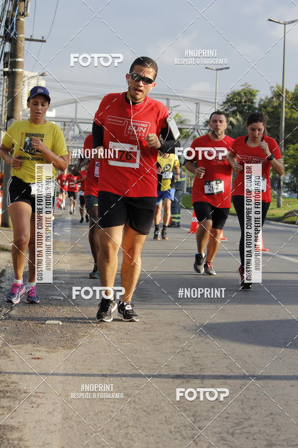 Buy your photos of the eventSantander Track & Field Run Series - Shopping Tambor on Fotop