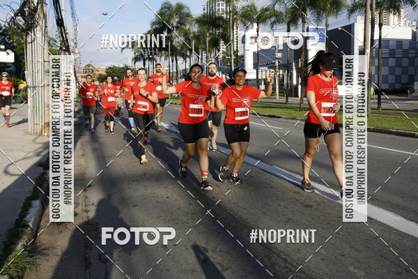 Buy your photos of the eventSantander Track & Field Run Series - Shopping Tambor on Fotop