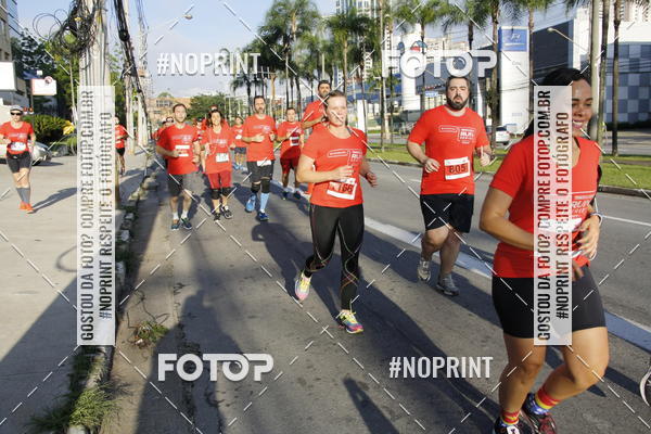 Buy your photos of the eventSantander Track & Field Run Series - Shopping Tambor on Fotop