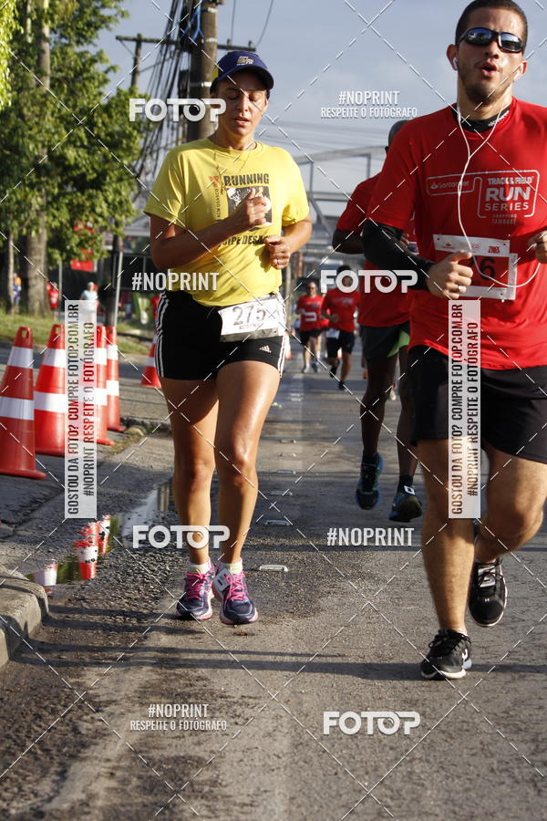 Buy your photos of the eventSantander Track & Field Run Series - Shopping Tambor on Fotop
