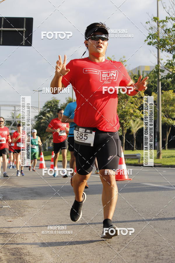 Buy your photos of the eventSantander Track & Field Run Series - Shopping Tambor on Fotop