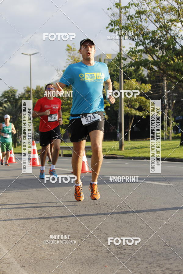 Buy your photos of the eventSantander Track & Field Run Series - Shopping Tambor on Fotop
