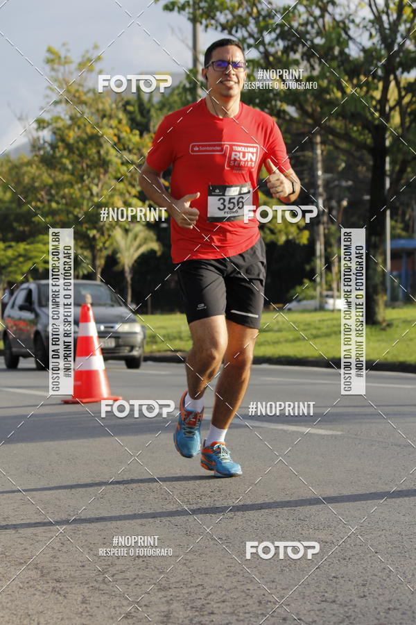 Buy your photos of the eventSantander Track & Field Run Series - Shopping Tambor on Fotop