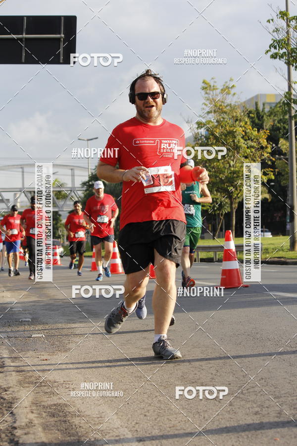 Buy your photos of the eventSantander Track & Field Run Series - Shopping Tambor on Fotop