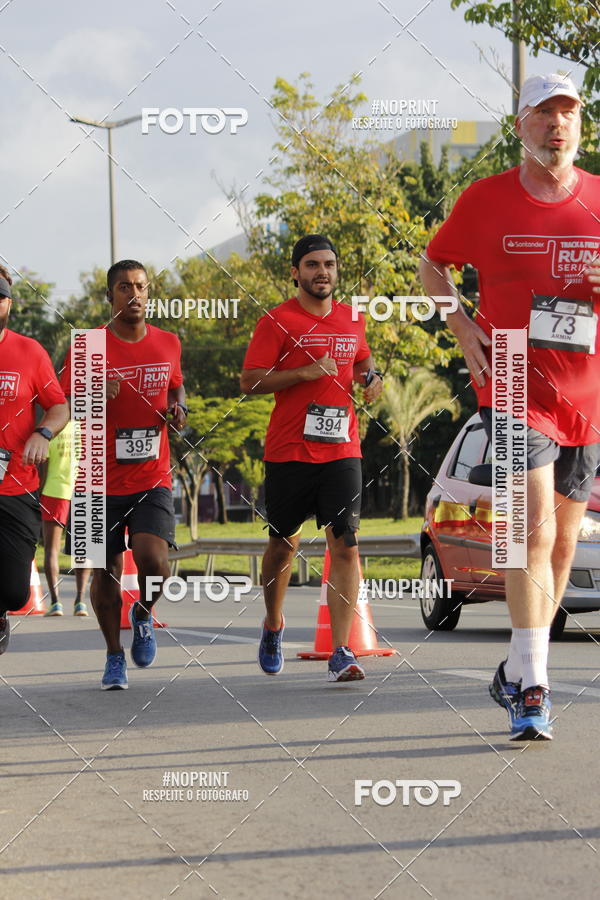Buy your photos of the eventSantander Track & Field Run Series - Shopping Tambor on Fotop