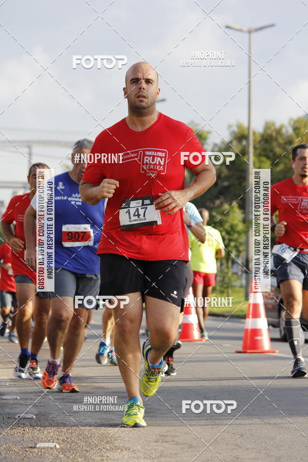 Buy your photos of the eventSantander Track & Field Run Series - Shopping Tambor on Fotop
